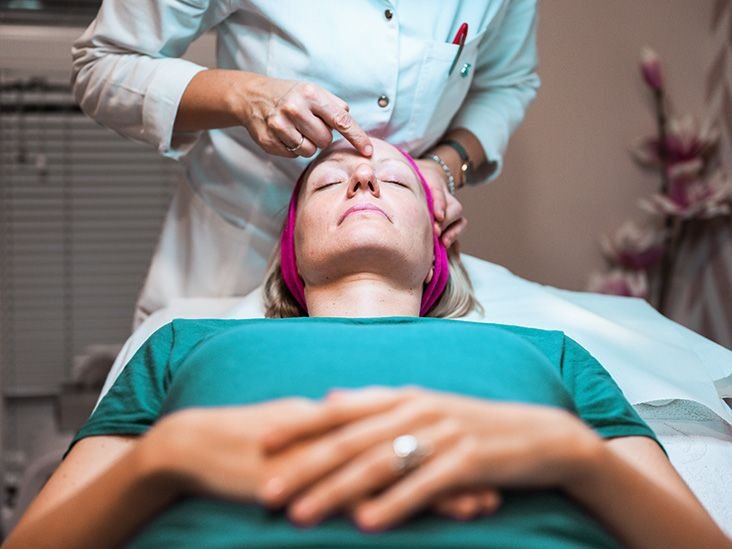 Dr. Cassio Hernandes - Dermatologista